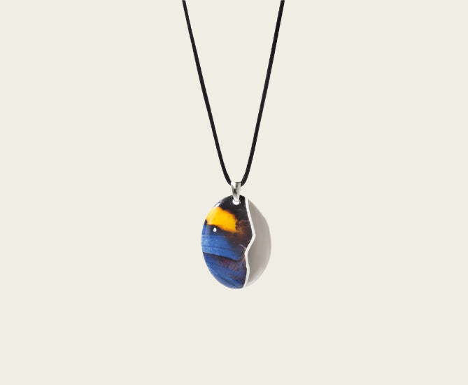 Vlinder Collectie blauw en platina ovaal porseleinen ketting hanger
