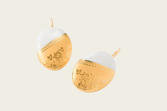 Ilse Collectie goud ovaal porseleinen oorhangers