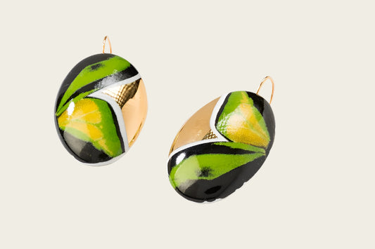 Vlinder Collectie groen en goud ovaal porseleinen oorhangers