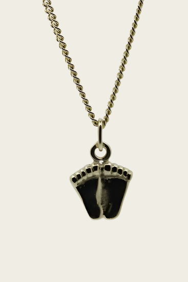 Gouden babyvoetjes ketting hanger