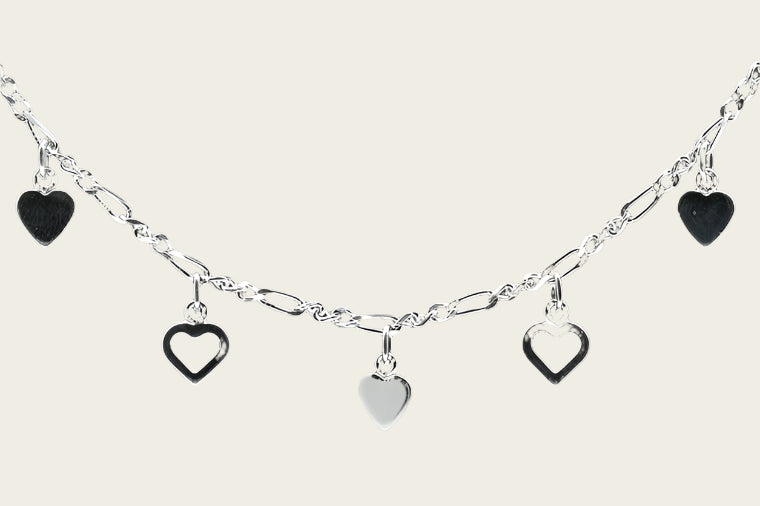 Zilveren 5 hartjes zilver Kinder armband - 14 cm