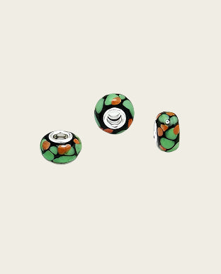 Zilveren glas bead - deco zwart/rood/groen