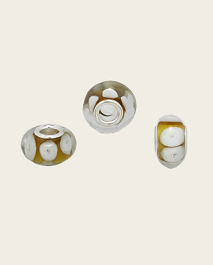 Zilveren glas bead - deco bruin/wit