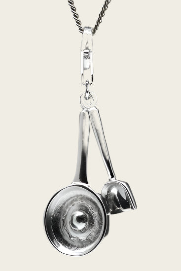 Zilveren Koekenpan en spatel hanger en/of bedel