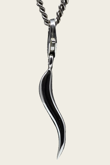 Zilveren Spaanse peper hanger en/of bedel
