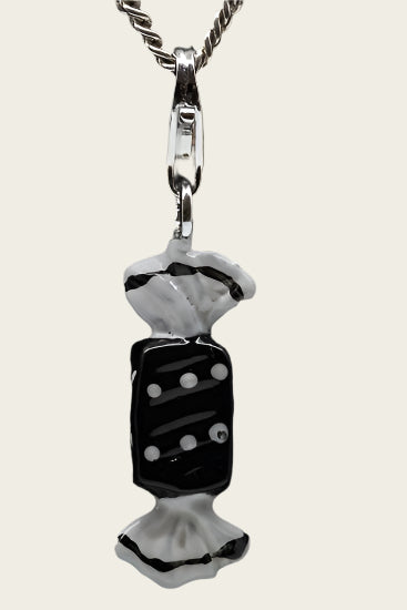 Zilveren Bonbon snoepje zwart hanger en/of bedel