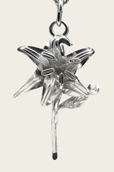 Zilveren Lelie ketting hanger