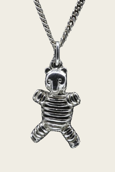 Zilveren Beer opengewerkt ketting hanger