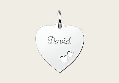 Zilveren graveerplaatje Hart met 2 hartjes ketting hanger