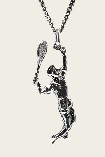 Zilveren Tennisspeler opslag ketting hanger