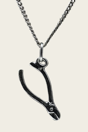 Zilveren Zijkniptang ketting hanger