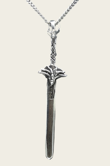 Zilveren Zwaard met ram kop ketting hanger
