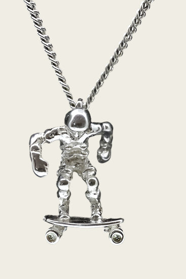 Zilveren Skate boarder ketting hanger