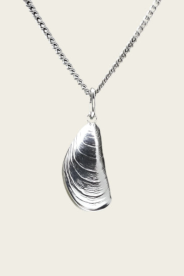 Zilveren Mossel ketting hanger