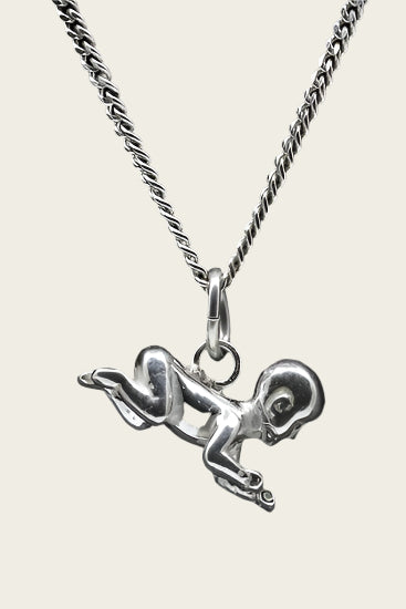 Zilveren Baby kruipend ketting hanger