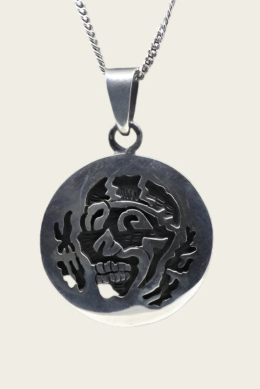 Zilveren Doodskop rond ketting hanger