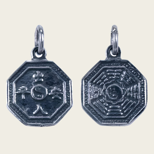 Zilveren Trigrammen ketting hanger