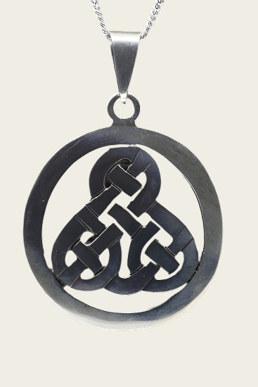 Silver Celtic Knot Round Smooth XL Necklace Pendant