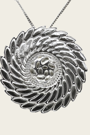 Zilveren Flowerswing design ketting hanger