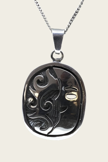 Zilveren Indiaan Zon en maan ovaal hopi style ketting hanger