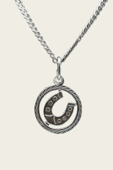 Zilveren Hoef in rand ketting hanger