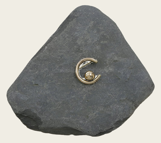 As broche Maan metaal design verbronsd