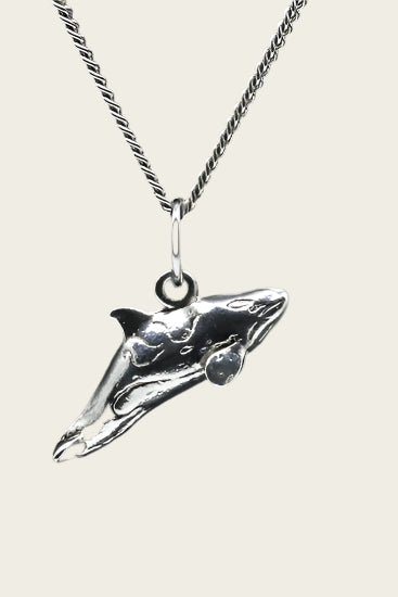 Tinnen Orka ketting hanger