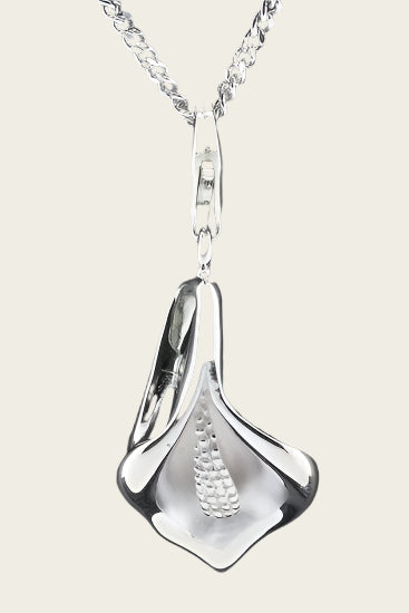 Zilveren Calla bloem hanger en/of bedel