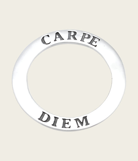 Zilveren Tekstring Carpe diem Pluk de dag kettinghanger