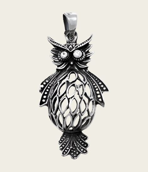 Silver Owl large necklace pendant