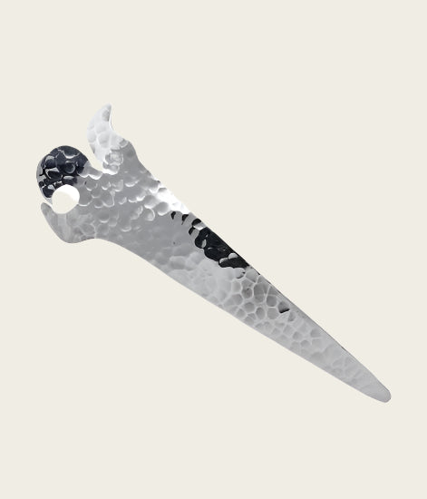 Zilveren Fakkel design abstract gehamerd broche kledingspeld