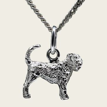 Zilveren Bouvier ketting hanger - oren ongecoupeerd staart omhoog - klein