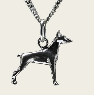 Zilveren Dobermann oren gecoupeerd ketting hanger - klein