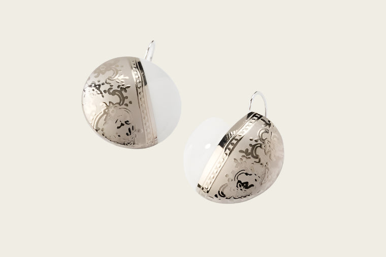 Ilse Collectie platina rond porseleinen oorhangers