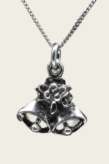 Zilveren Kerstklokjes ketting hanger