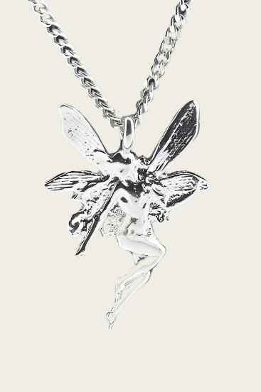 Zilveren Vrouw met vleugels ketting hanger