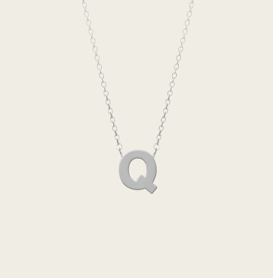 RVS Letter Q hanger + ketting  45-50 cm in edelstaal