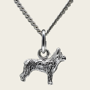 Zilveren Pyrenese herder ketting hanger - oren gecoupeerd - klein