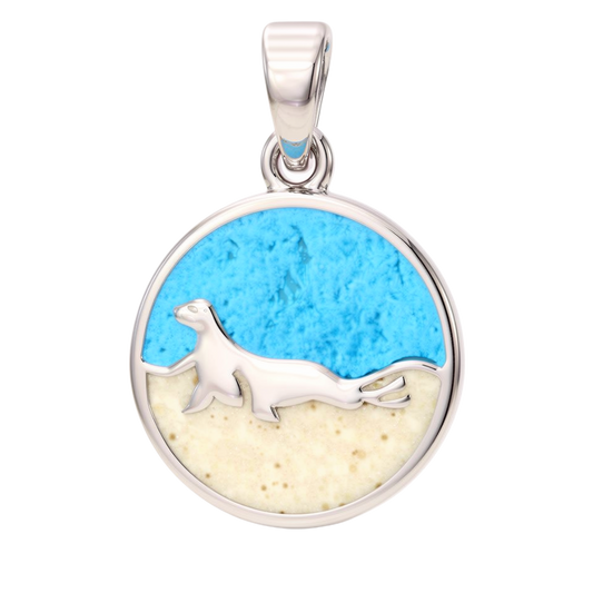 Zilveren hanger Zeehond aan zee met echt zand KHZ-5762